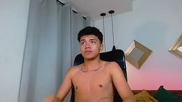Snapshot of thiagosterling chatting on 05/27/26, 11:24 thiagosterling online show from 05/27/26, 11:24