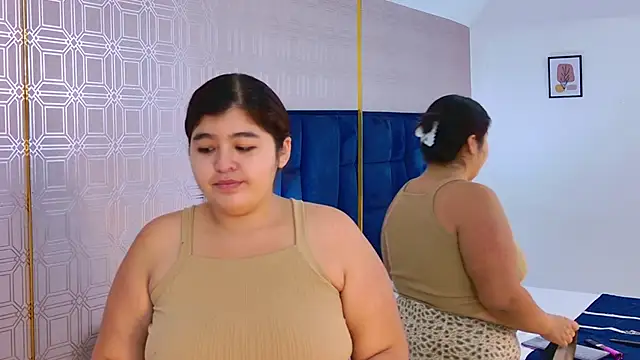 Dahlia Lee online show from 04/08/26, 03:06