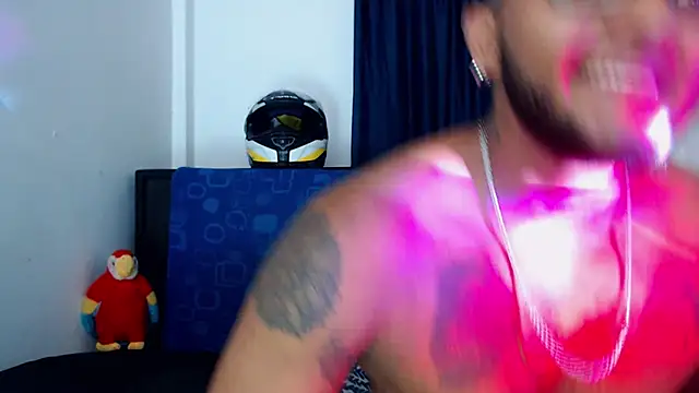 MascTyler online show from 03/25/26, 11:44