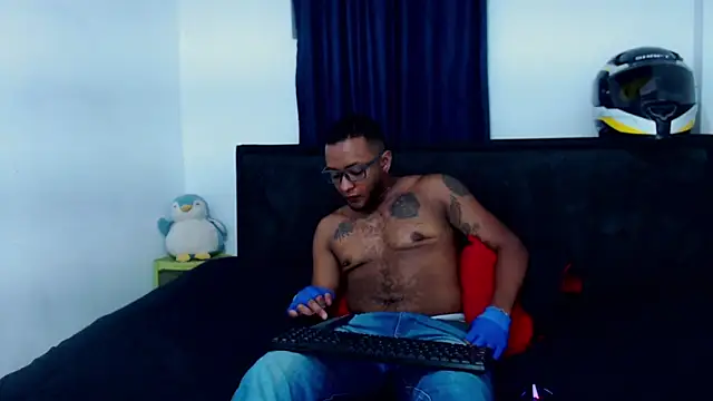 MascTyler online show from 04/13/26, 01:11