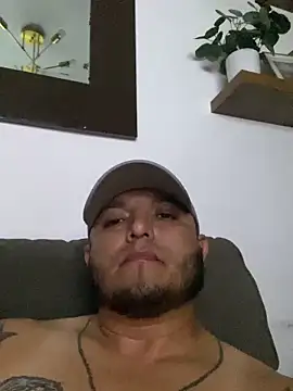 HOTB0Y18 online show from 04/16/26, 07:42