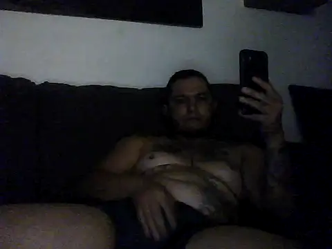 HOTB0Y18 online show from 04/17/26, 07:22