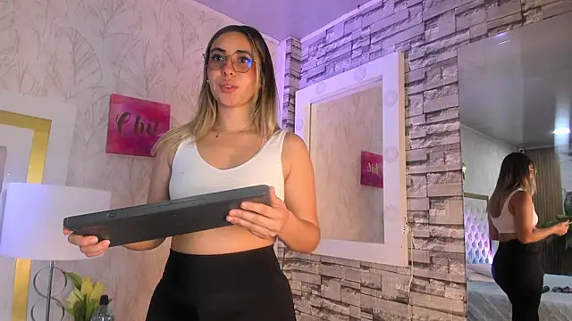 EimyBlake online show from 04/12/26, 03:33