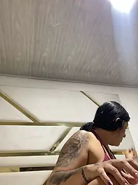 emiiross online show from 04/05/26, 01:36