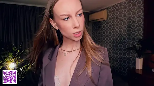 AmilyAmilli online show from 04/09/26, 02:55