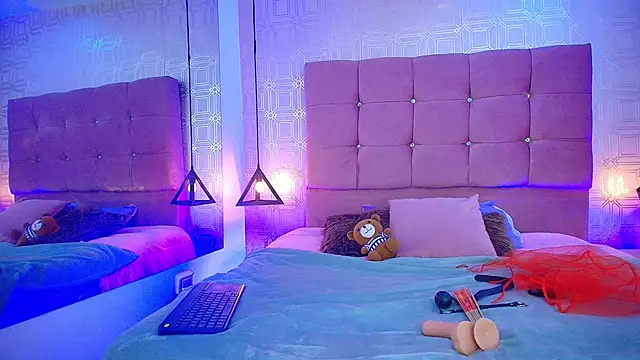 Snapshot of Lapastorafg chatting on 04/13/26, 11:27 Lapastorafg online show from 04/13/26, 11:27