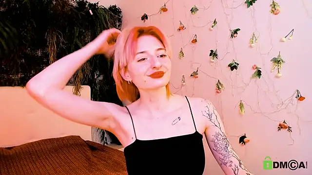 Kira  Cutie online show from 05/16/26, 12:07