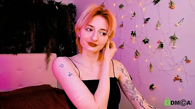 Kira  Cutie online show from 05/16/26, 12:29