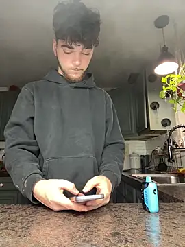 dommydom7177 online show from 04/14/26, 10:43