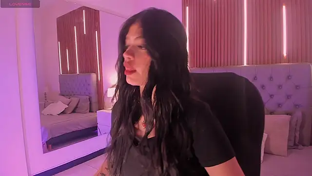 LiaSalvatore online show from 03/21/26, 12:21