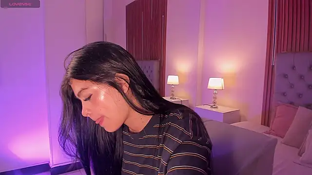 LiaSalvatore online show from 04/04/26, 12:46