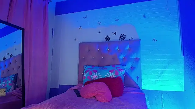 Snapshot of Saraa_Velvett chatting on 04/11/26, 07:51 Saraa Velvett online show from 04/11/26, 07:51