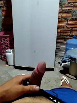 Snapshot of zoi2324 chatting on 03/20/26, 04:50 zoi2324 online show from 03/20/26, 04:50