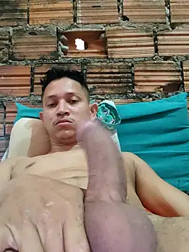 Snapshot of zoi2324 chatting on 03/31/26, 11:54 zoi2324 online show from 03/31/26, 11:54