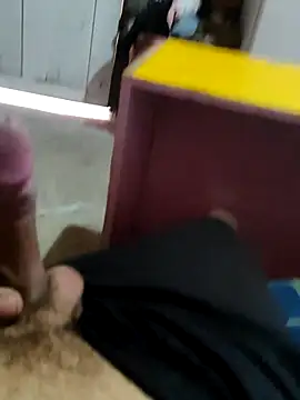 Snapshot of zoi2324 chatting on 04/01/26, 04:04 zoi2324 online show from 04/01/26, 04:04