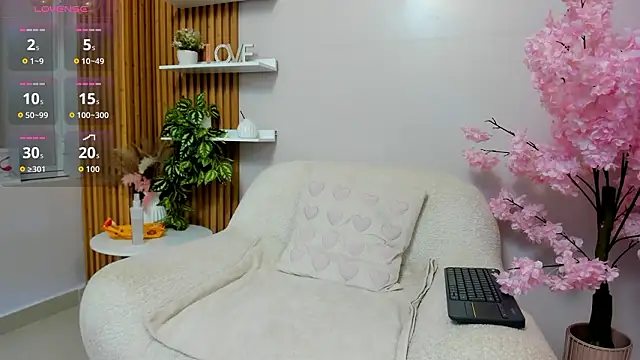 Snapshot of Maiasweet_ chatting on 03/29/26, 02:22 Maiasweet online show from 03/29/26, 02:22