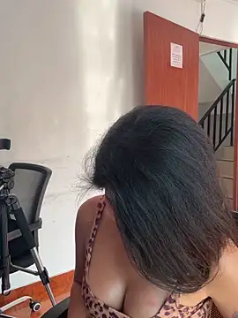 Noa rousse01 online show from 04/11/26, 08:35