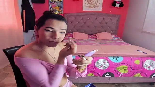 Sofia Hot Latina online show from 07/17/26, 10:14