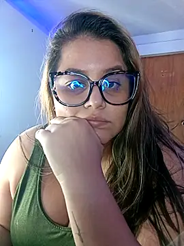 Snapshot of Bonny_rousse01 chatting on 04/15/26, 08:09 Bonny rousse01 online show from 04/15/26, 08:09