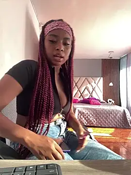 Snapshot of Kloe_rousse01 chatting on 04/09/26, 09:42 Kloe rousse01 online show from 04/09/26, 09:42