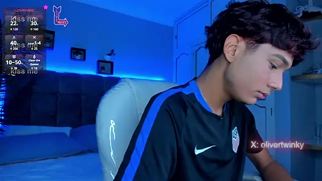 Oliver20   online show from 03/22/26, 04:38