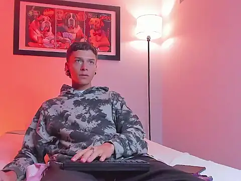 Noahh Saky online show from 03/25/26, 03:45