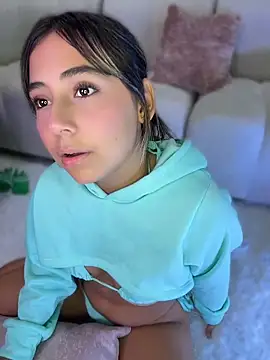 MelodyRey   online show from 04/10/26, 10:47