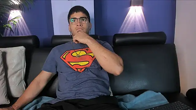 DanteTargaryen online show from 03/31/26, 04:57