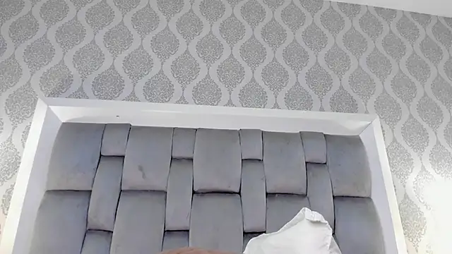 zoejenner  online show from 03/29/26, 09:37