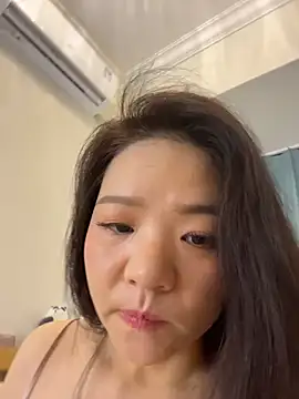 lucyxiaolulu online show from 04/02/26, 10:40