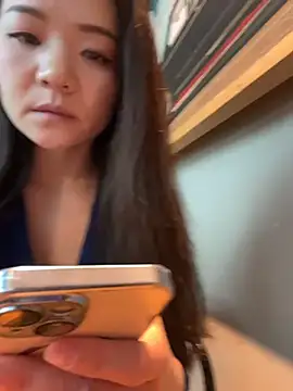 lucyxiaolulu online show from 04/12/26, 01:32