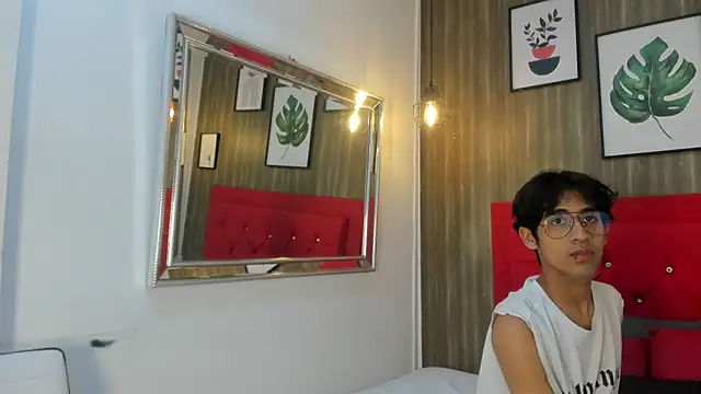  ArchieBlu  online show from 03/24/26, 03:33