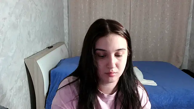 Snapshot of EileenMooren chatting on 04/09/26, 08:03 EileenMooren online show from 04/09/26, 08:03