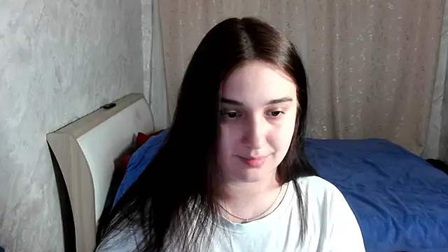 Snapshot of EileenMooren chatting on 04/10/26, 08:57 EileenMooren online show from 04/10/26, 08:57