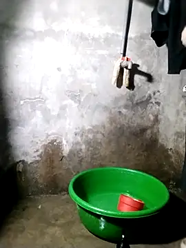 Snapshot of sfgggg1111 chatting on 04/14/26, 11:27 sfgggg1111 online show from 04/14/26, 11:27