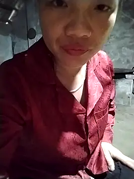 Snapshot of sfgggg1111 chatting on 04/16/26, 10:49 sfgggg1111 online show from 04/16/26, 10:49