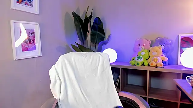  EmilyRouge  online show from 03/23/26, 03:32