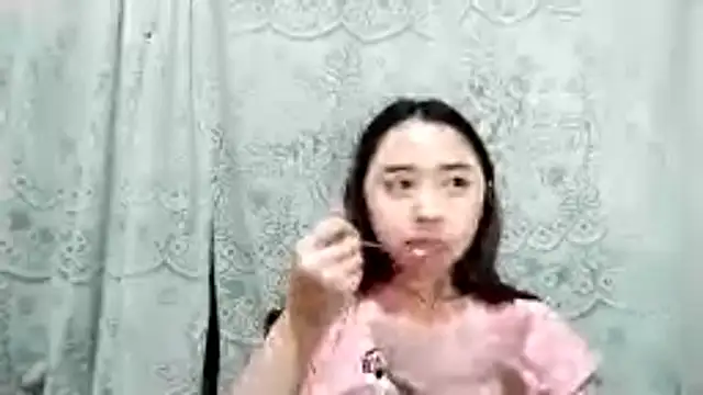 Snapshot of LenoraLacassagne chatting on 04/08/26, 03:12 LenoraLacassagne online show from 04/08/26, 03:12