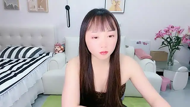 shuangshuang3 online show from 04/12/26, 11:37