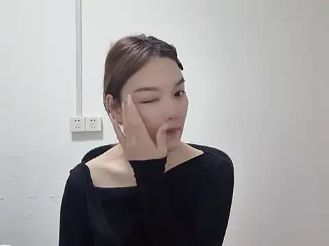 Snapshot of leilei998 chatting on 03/23/26, 06:39 leilei998 online show from 03/23/26, 06:39