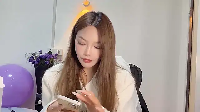 Snapshot of leilei998 chatting on 04/12/26, 08:41 leilei998 online show from 04/12/26, 08:41