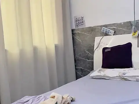 Qiuqiu-5880 online show from 04/04/26, 06:11