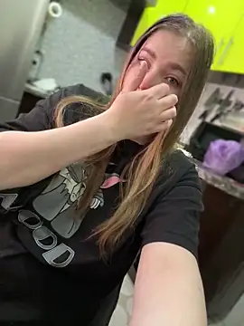 Snapshot of milana_millka chatting on 04/10/26, 10:53 milana millka online show from 04/10/26, 10:53