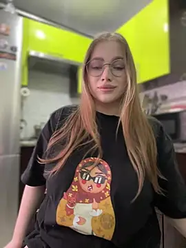 Snapshot of milana_millka chatting on 04/16/26, 10:16 milana millka online show from 04/16/26, 10:16