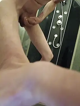 Skinboy06 online show from 04/15/26, 06:37