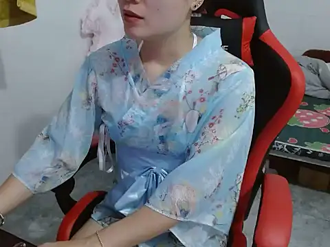 Olivia cute68 online show from 04/12/26, 04:23