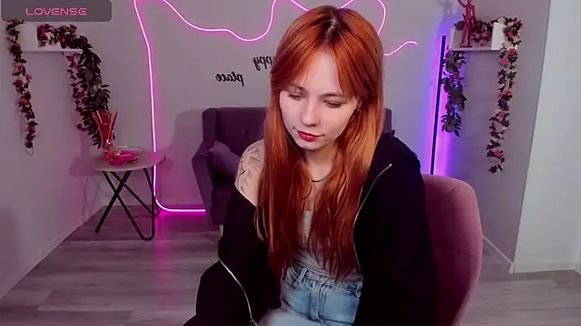 MiaSensitive online show from 04/04/26, 06:22