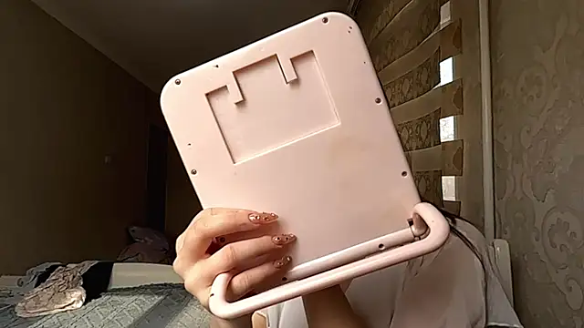 EffieCappaert online show from 03/20/26, 10:09