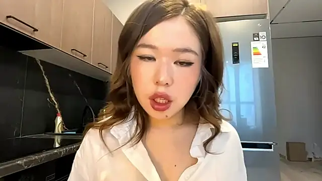 EffieCappaert online show from 03/26/26, 07:03