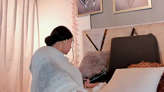 Mrs Daniels online show from 04/07/26, 12:33